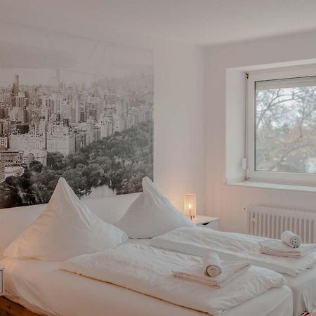 Apartment Mit Kueche, Arbeitsplatz Und Xxl Sofa 노이스 외부 사진