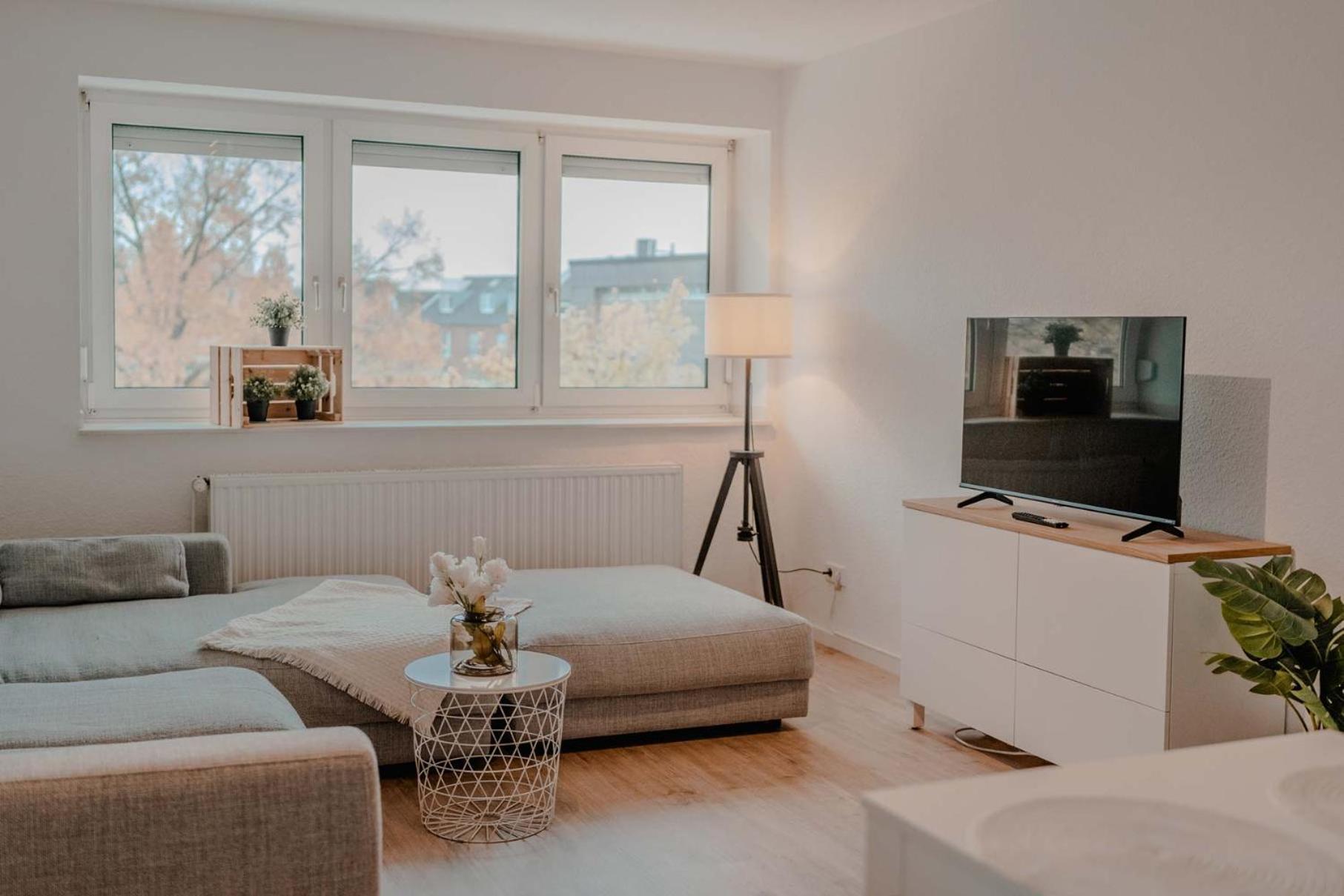 Apartment Mit Kueche, Arbeitsplatz Und Xxl Sofa 노이스 외부 사진